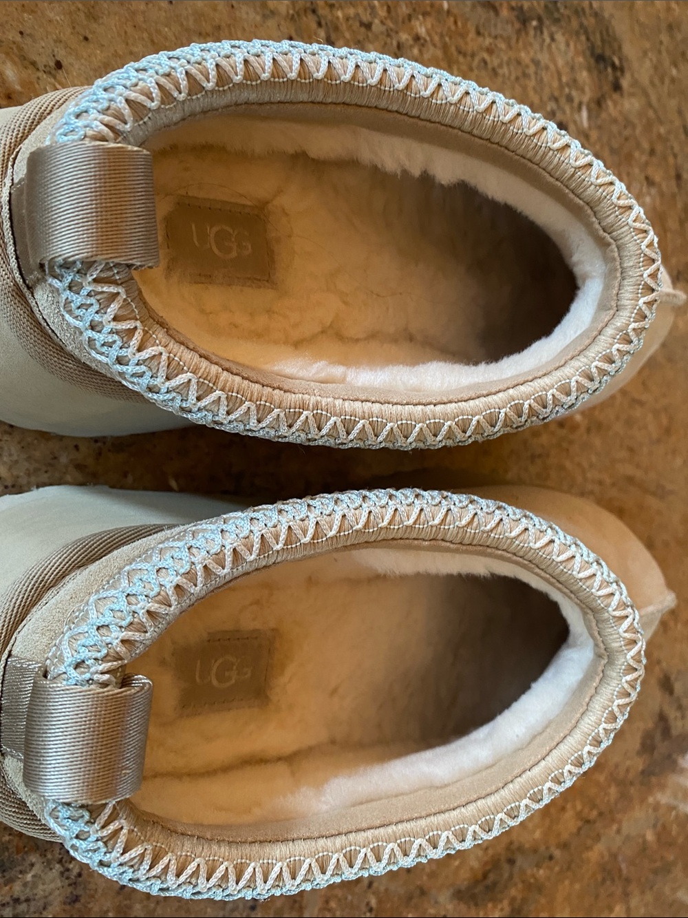 UGG Sand Slip-On platform - Picture 6 of 6